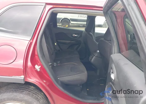 2015 Jeep Cherokee Latitude z USA, uszkodzony, nr VIN 1C4PJMCS1FW546263